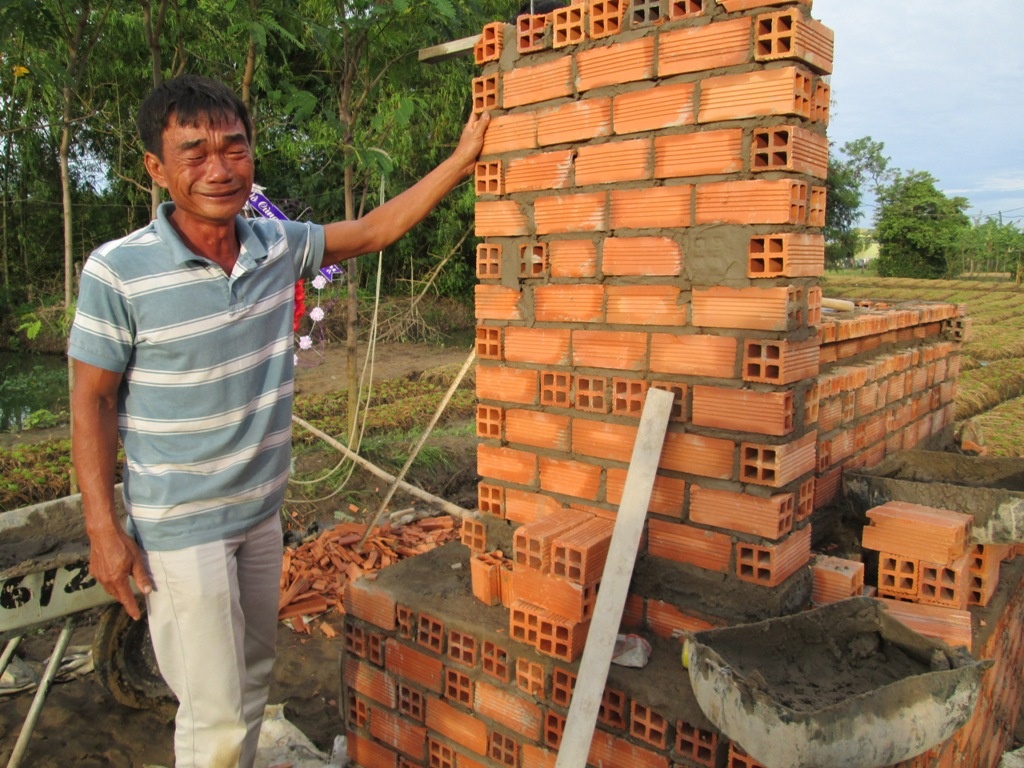 Noi dau cha me nu sinh 17 tuoi bi nguoi yeu dam chet hinh anh