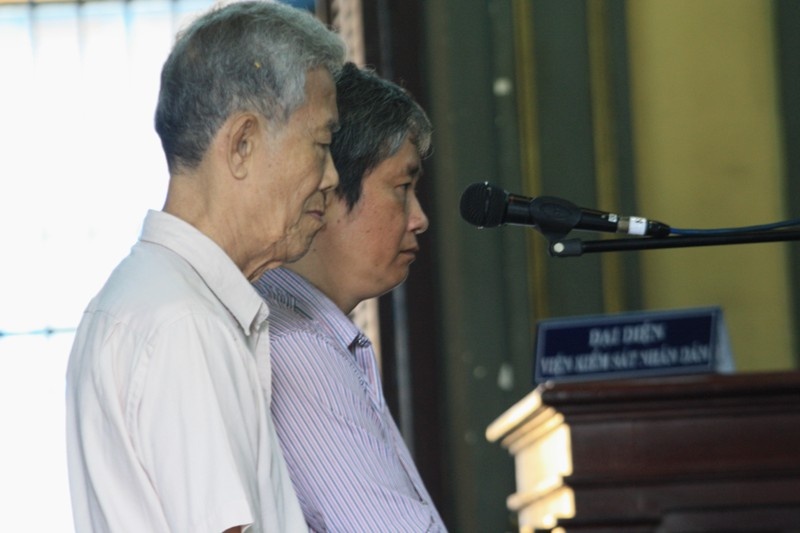 Giam doc lua 120 ty cua Agribank lanh tu chung than hinh anh