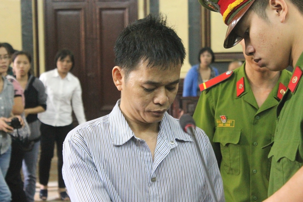 An mang ben ban nhau hinh anh