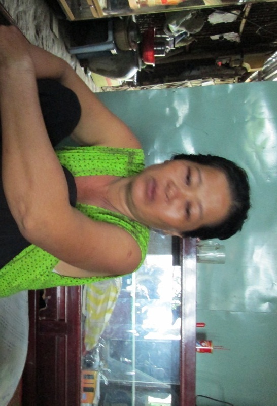 Xin 10.000 dong khong duoc, cam ma tau chem ngang co cha ban hinh anh