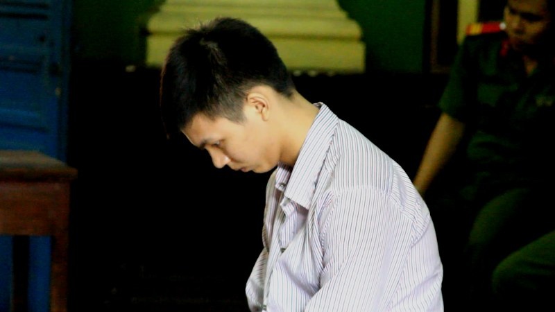 Hung thủ trước vành móng ngựa.