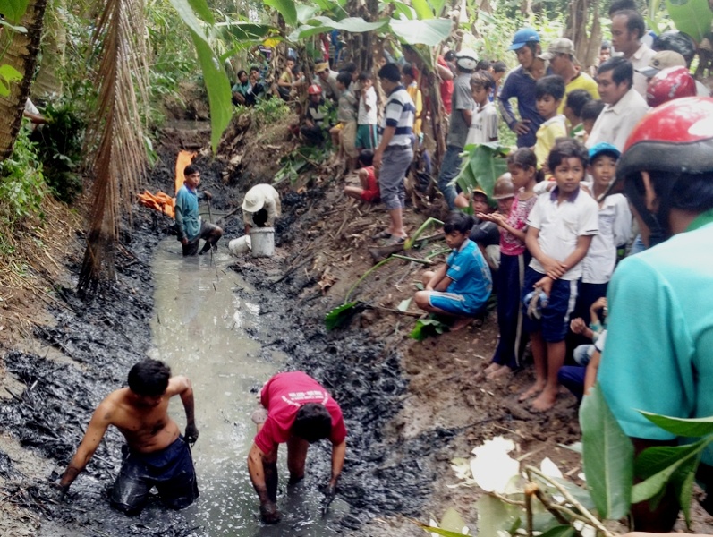 Thieu nu 16 tuoi giet xe om de cuop tai san hinh anh