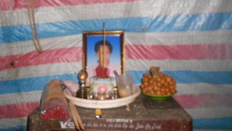 Em trai bop co chi den chet roi gio tro doi bai hinh anh