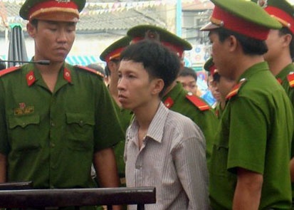 Tu hinh ten cuop dam chet thieu nu o chung cu hinh anh