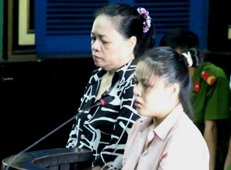 Van chuyen gan 3 kg ma tuy, 2 phu nu linh an chung than hinh anh