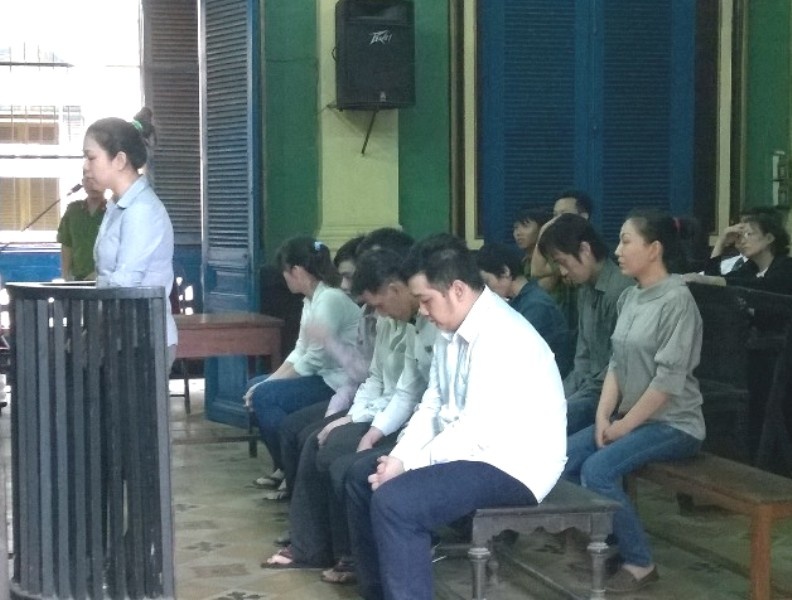 Mo quan bar de kinh doanh mai dam hinh anh