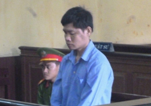 Vi 5 phan vang, em trai vung dao dam chet anh ruot hinh anh