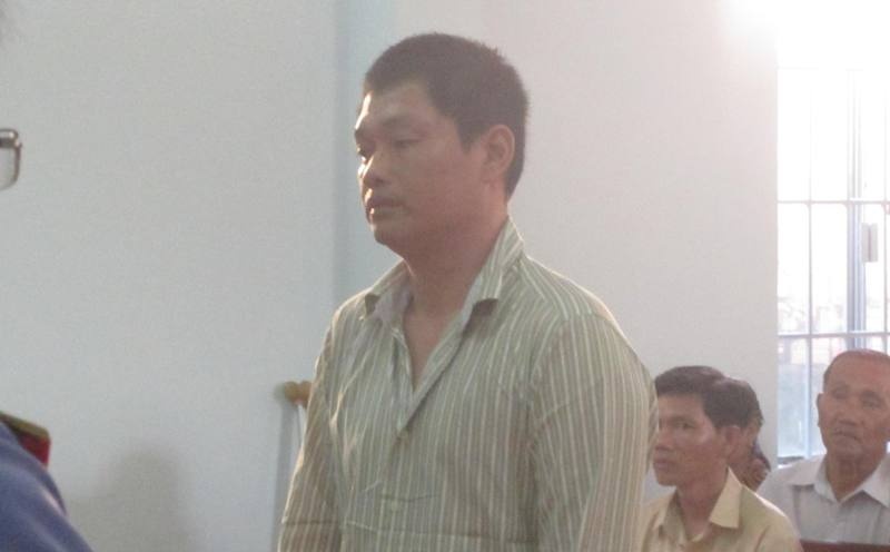 Con cuong ghen cua ong chong khi thay vo nam om nguoi khac hinh anh