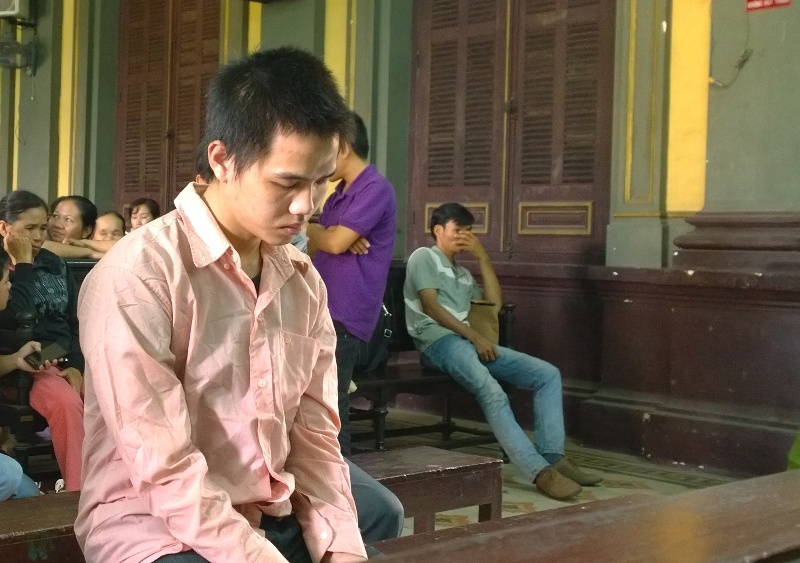 Hung thủ trước vành móng ngựa.