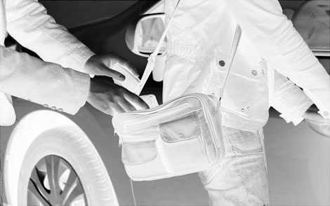 Thu khoa tot nghiep dai hoc chon con duong trom cap hinh anh