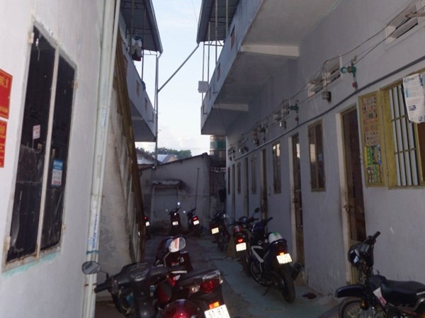 Doi nam nu dua xac nguoi len taxi roi bo chay hinh anh