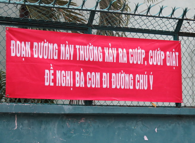 Nguoi Sai Gon treo bang ron chong con nghien cuop giat hinh anh