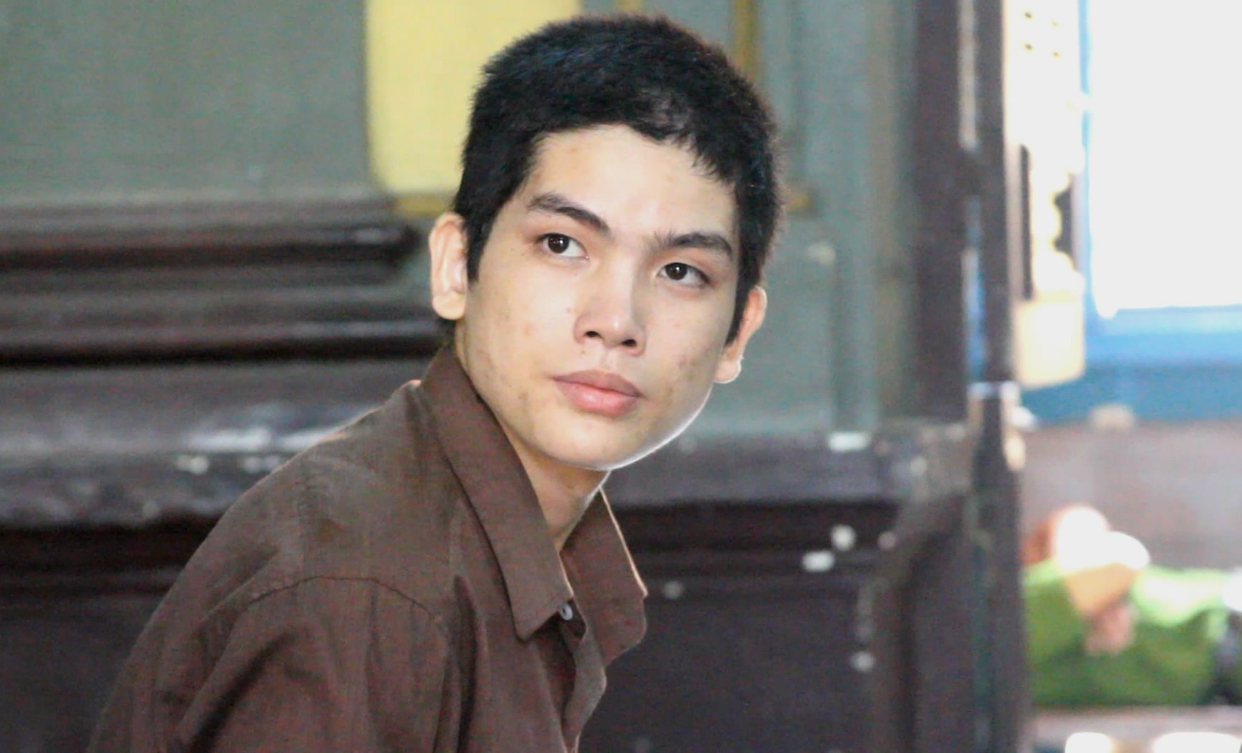 Hung thủ trước vành móng ngựa.