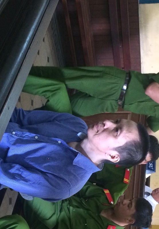 Giet hang xom cuop nu trang roi chon xac phi tang hinh anh