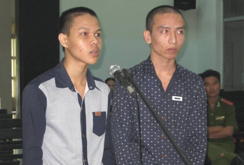 Hai tên cướp tại tòa phúc thẩm.