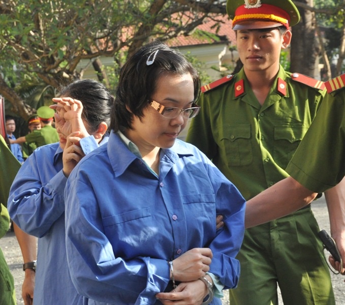 Xu phuc tham dai an Huyen Nhu lua dao 4.000 ty trong 17 ngay hinh anh