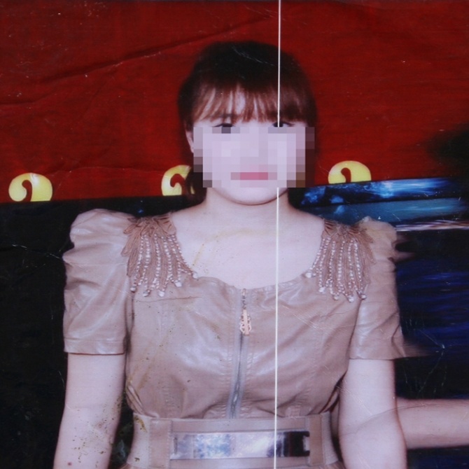 Con gai bi xam hai, bo bi danh hoi dong den chet hinh anh