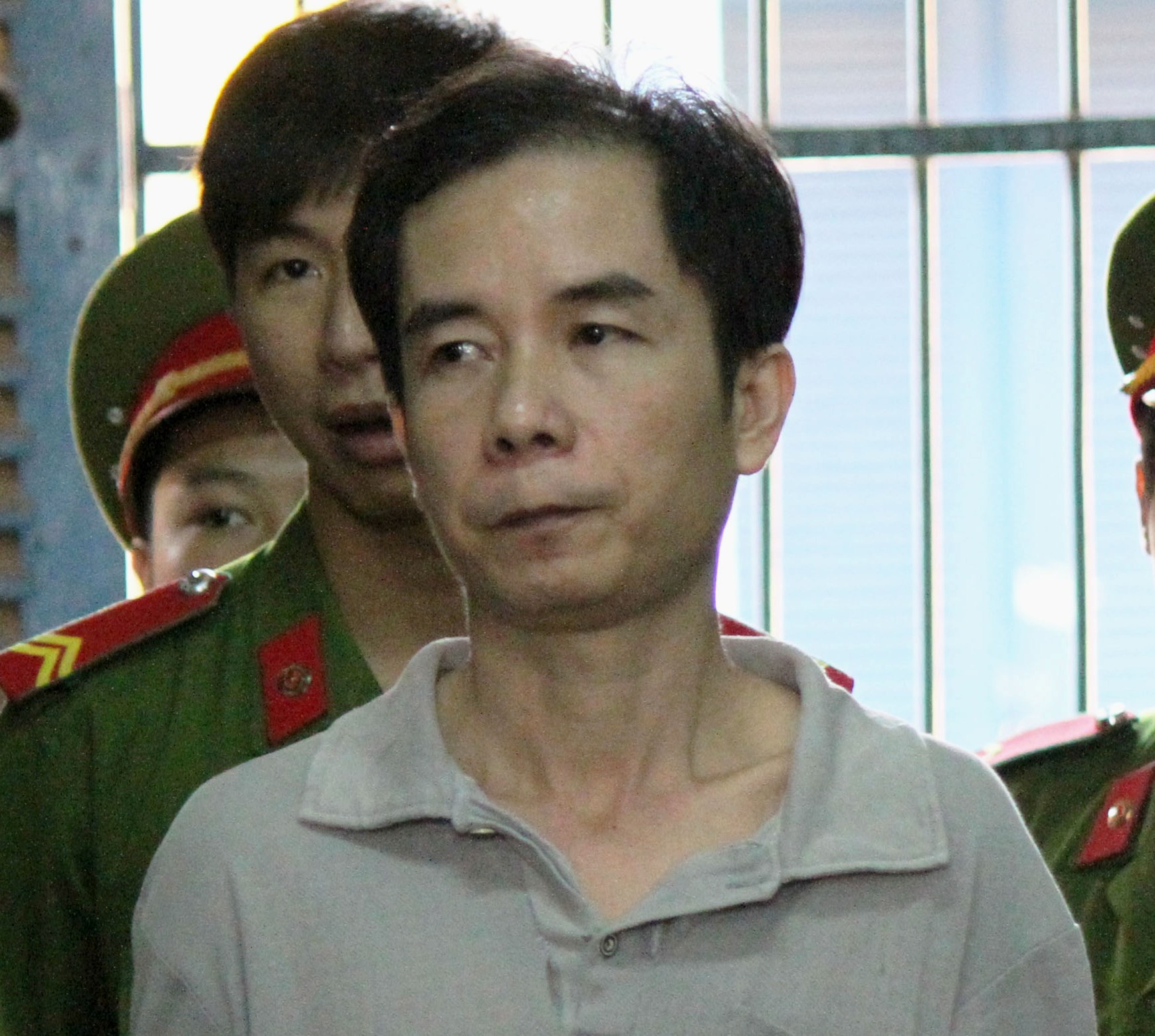 Tu hinh ke dung dao truy sat vo ngay mung 2 Tet hinh anh