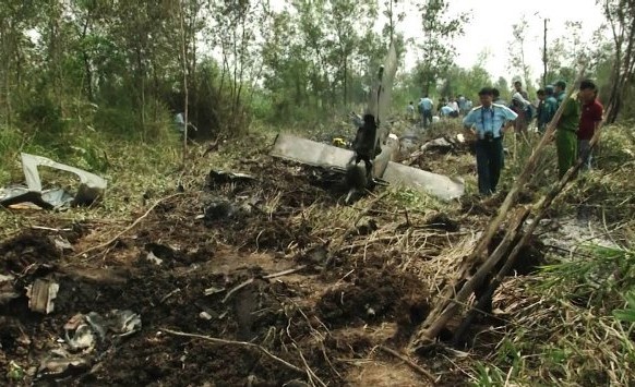 Hiện trường vụ trực thăng rơi làm 4 quân nhân hi sinh.