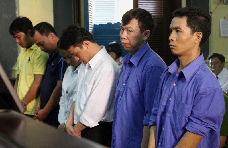 Các bị cáo tại phiên tòa sơ thẩm.
