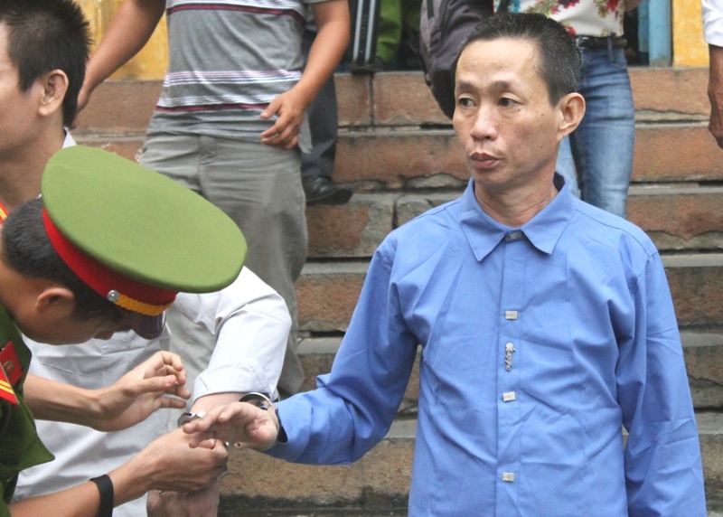 Hiền lĩnh mức án tù chung thân vi đâm chết em ruột.