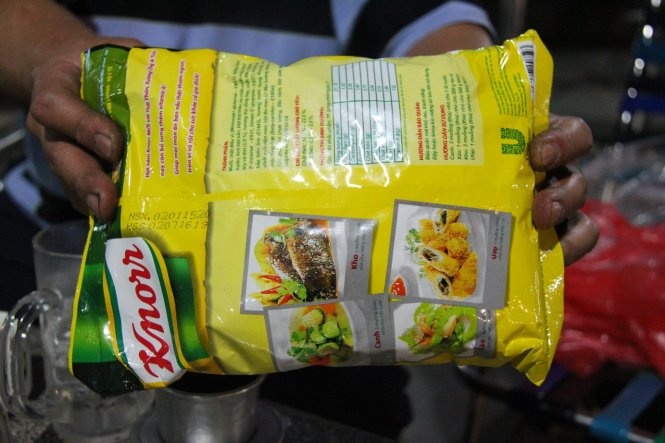 Vu cong nhan nhan qua tet dinh phai hang gia: doi hang that hinh anh