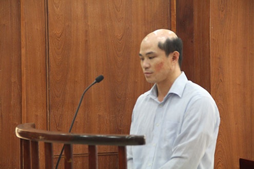 Vĩnh trước vành móng ngựa.