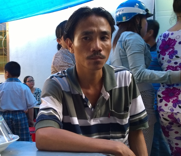Anh Hạnh buồn bã kể lại hành trình 2 tháng đi tìm con.