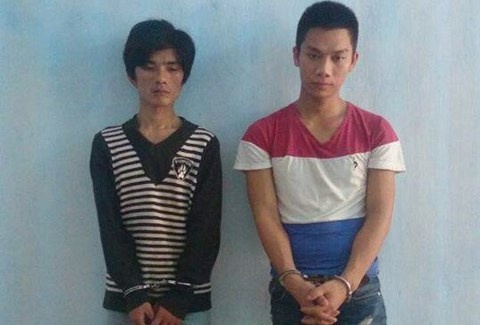 Bat qua tang hai ke trom cho ngay tai quan nhau hinh anh