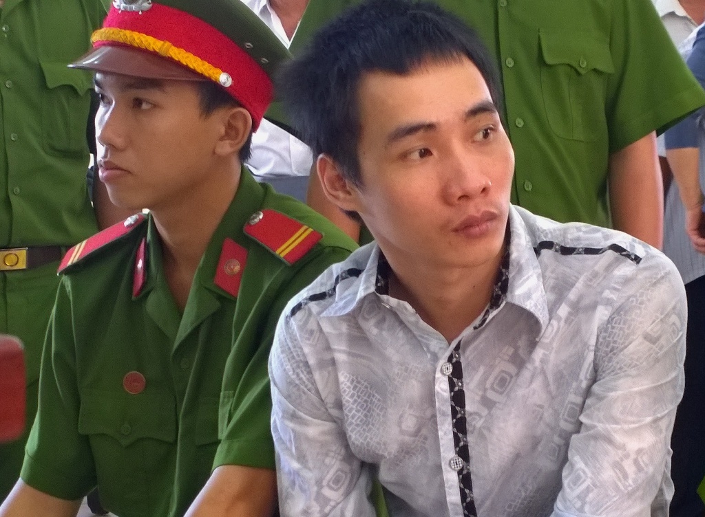 Ke giet, hiep thieu phu xin som duoc tu hinh hinh anh