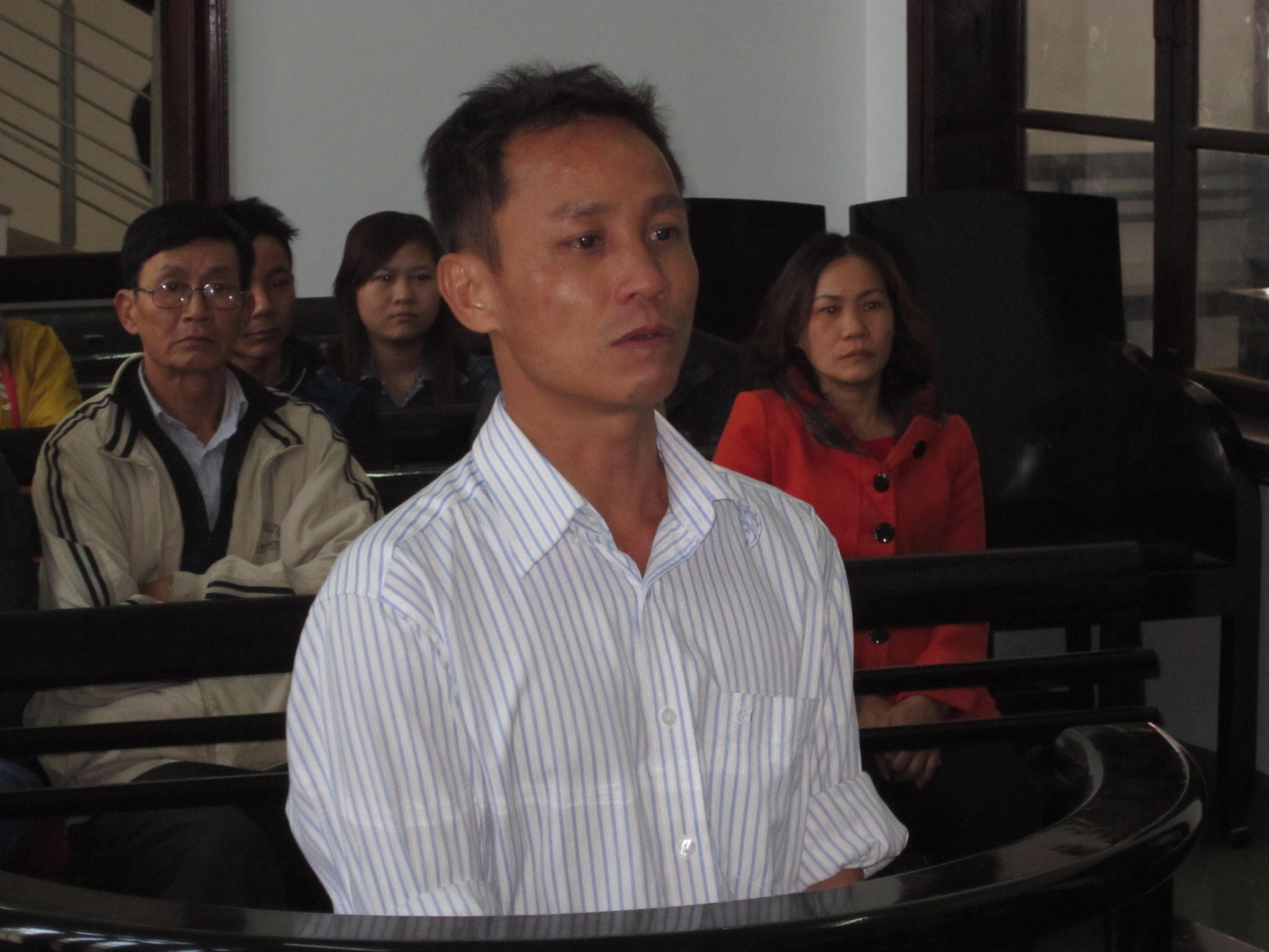 Chi doi em re boi thuong chi phi phau thuat tham my hinh anh