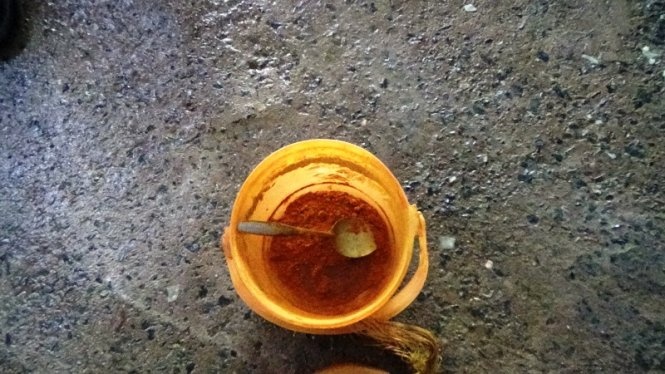 Hóa chất dùng để tạo màu vàng đẹp cho măng.