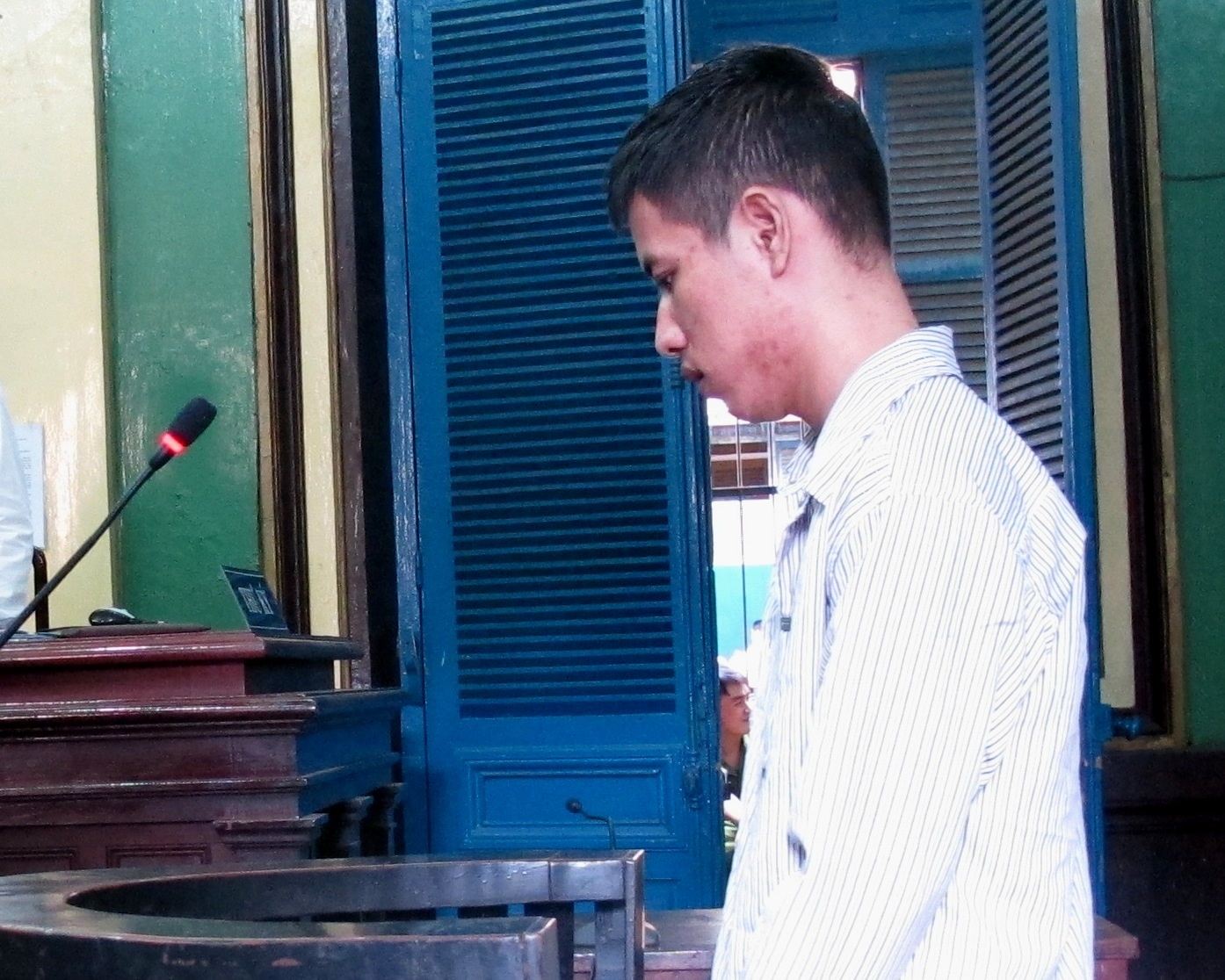 Dam chet ban nhau vi khong gop tien hat karaoke hinh anh