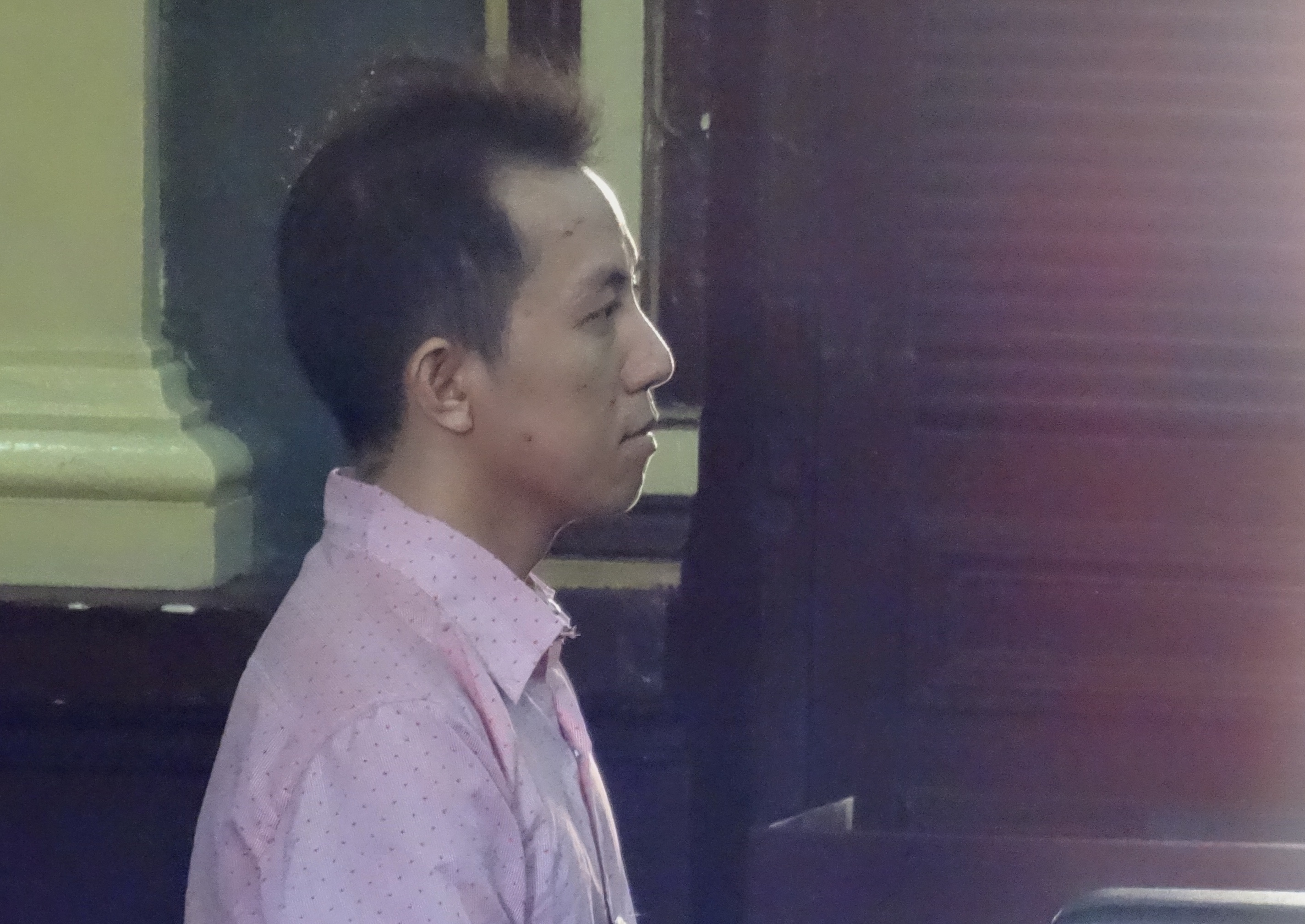 Cong an viet thu doa giet ca gia dinh, tong tien nguoi dan hinh anh