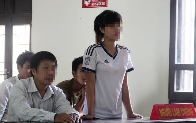 Nu sinh bi cuong buc tap the bac ket luan dieu tra tai toa hinh anh