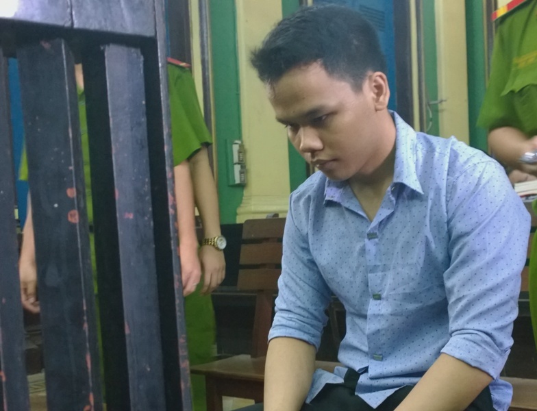 Mo uoc do dang cua nam sinh bi ban nem xuong song Sai Gon hinh anh