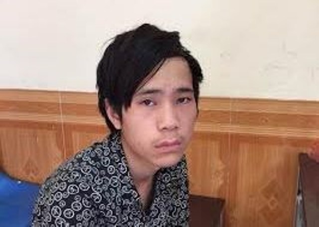 CSGT bat gon ten cuop dien thoai cua nu sinh nuoc ngoai hinh anh