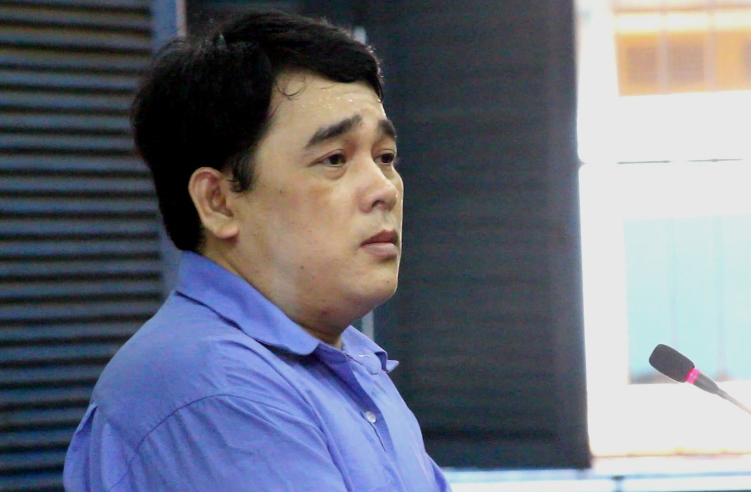 Truong ban quan ly cho lam gia giay to lua tieu thuong hinh anh