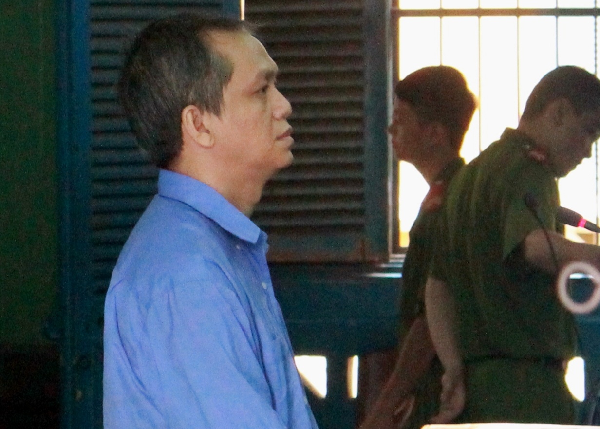 To truong thu tien nuoc tham o 2,5 ty dong hinh anh