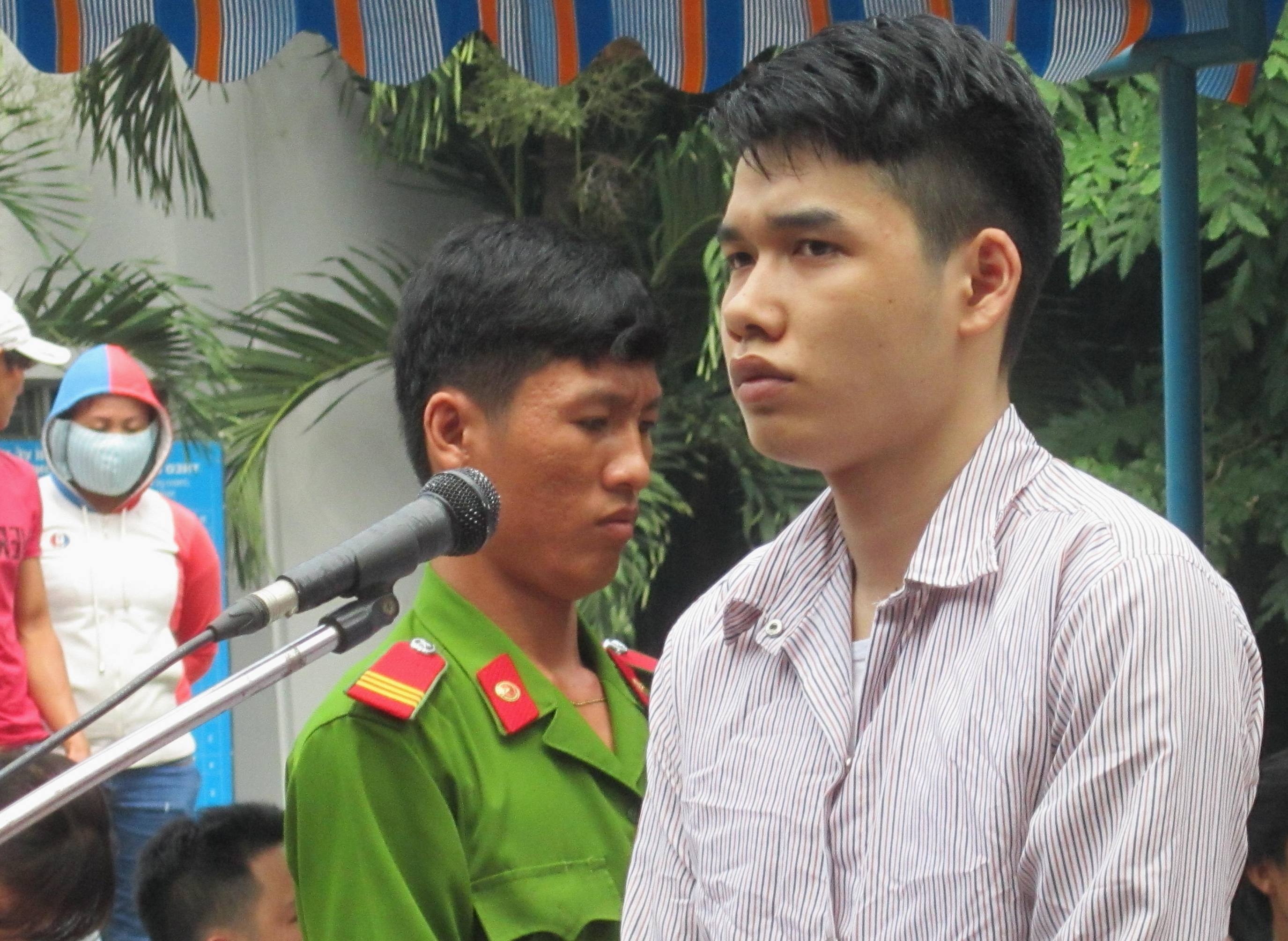 Thua do bong da, giet chu no cuop tai san hinh anh