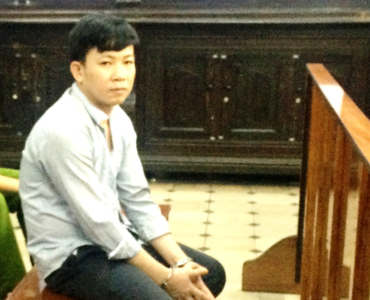 Tu dam gan 20 nhat sau khi giet nguoi tinh hinh anh