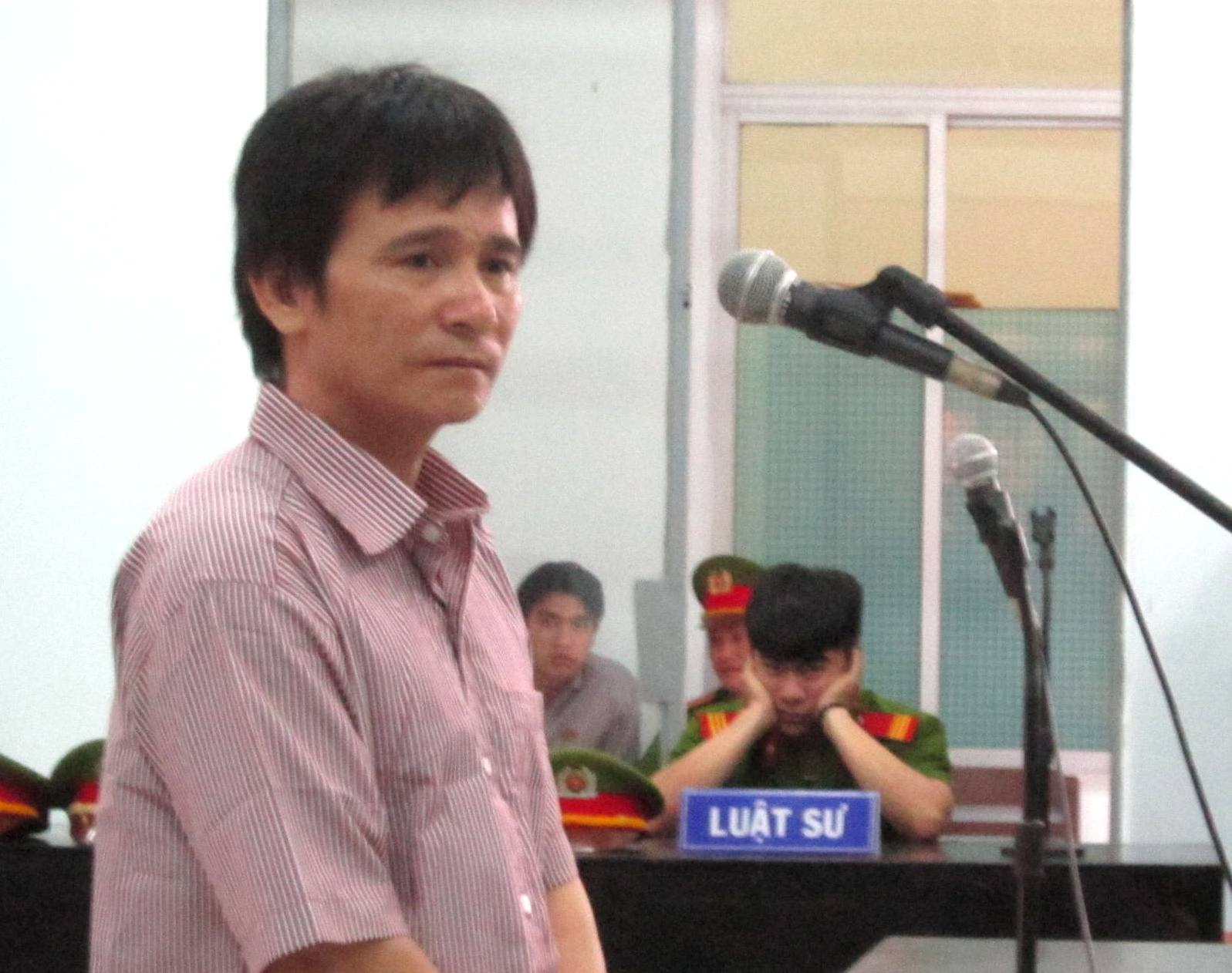 Tang an ke hiep dam 2 con gai cua ban hinh anh