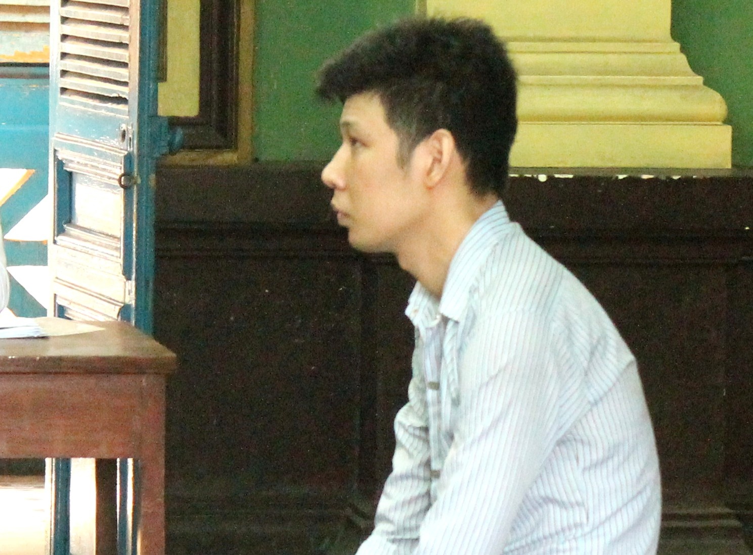 Bi phu tinh, thanh nien xach dao giet tinh dich hinh anh