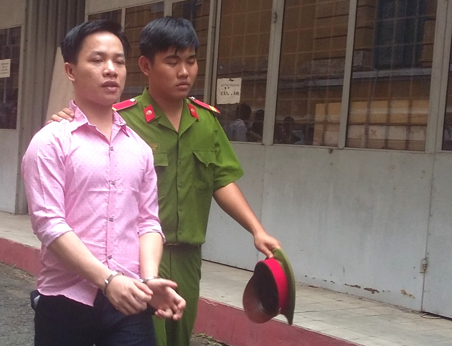 Em danh chet anh sau tran hon chien giua dem hinh anh