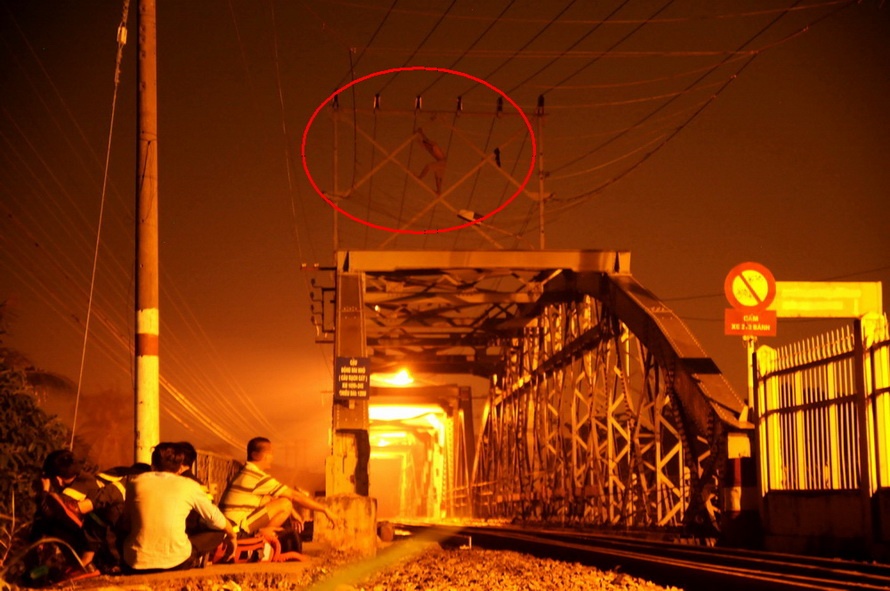 Cuu nguoi phe ma tuy lam xiec tren cao cach nao? hinh anh