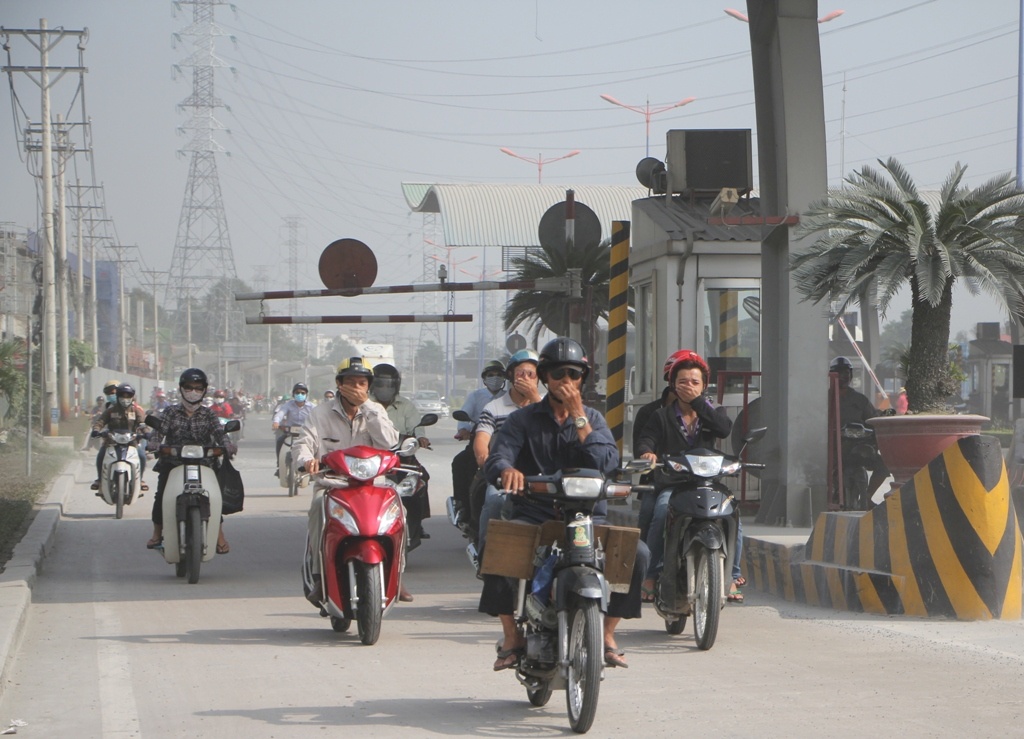 Hiện trạng này xảy ra ở ngã tư Bình Thái đến cầu Rạch Chiếc (nối quận 9 và quận 2).