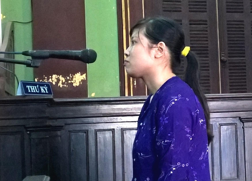 Chau gai giet ba ngoai de cuop tien hinh anh