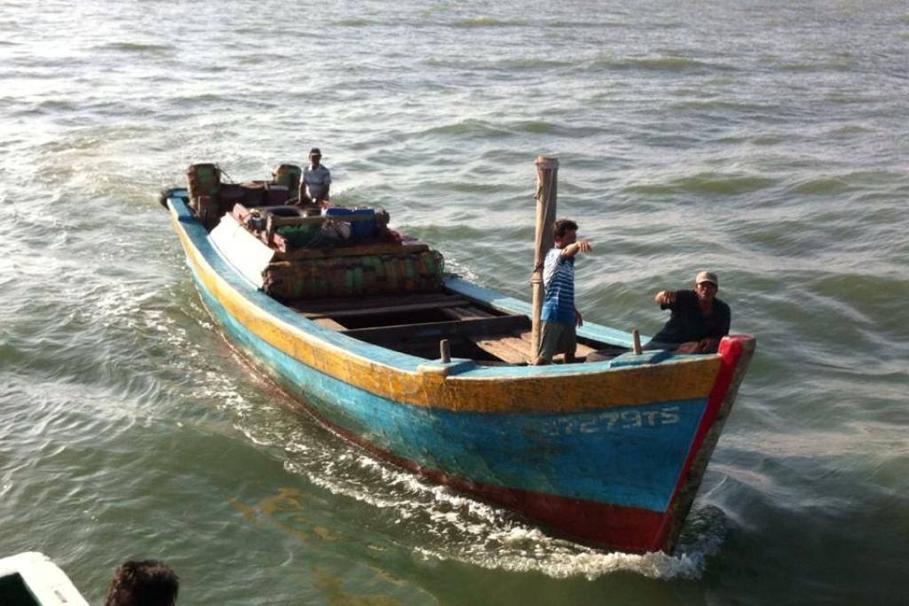 6 tàu cứu hộ cùng một số tàu cá của ngư dân đã tiếp cận hiện trường, tích cực tìm kiếm các nạn nhân.