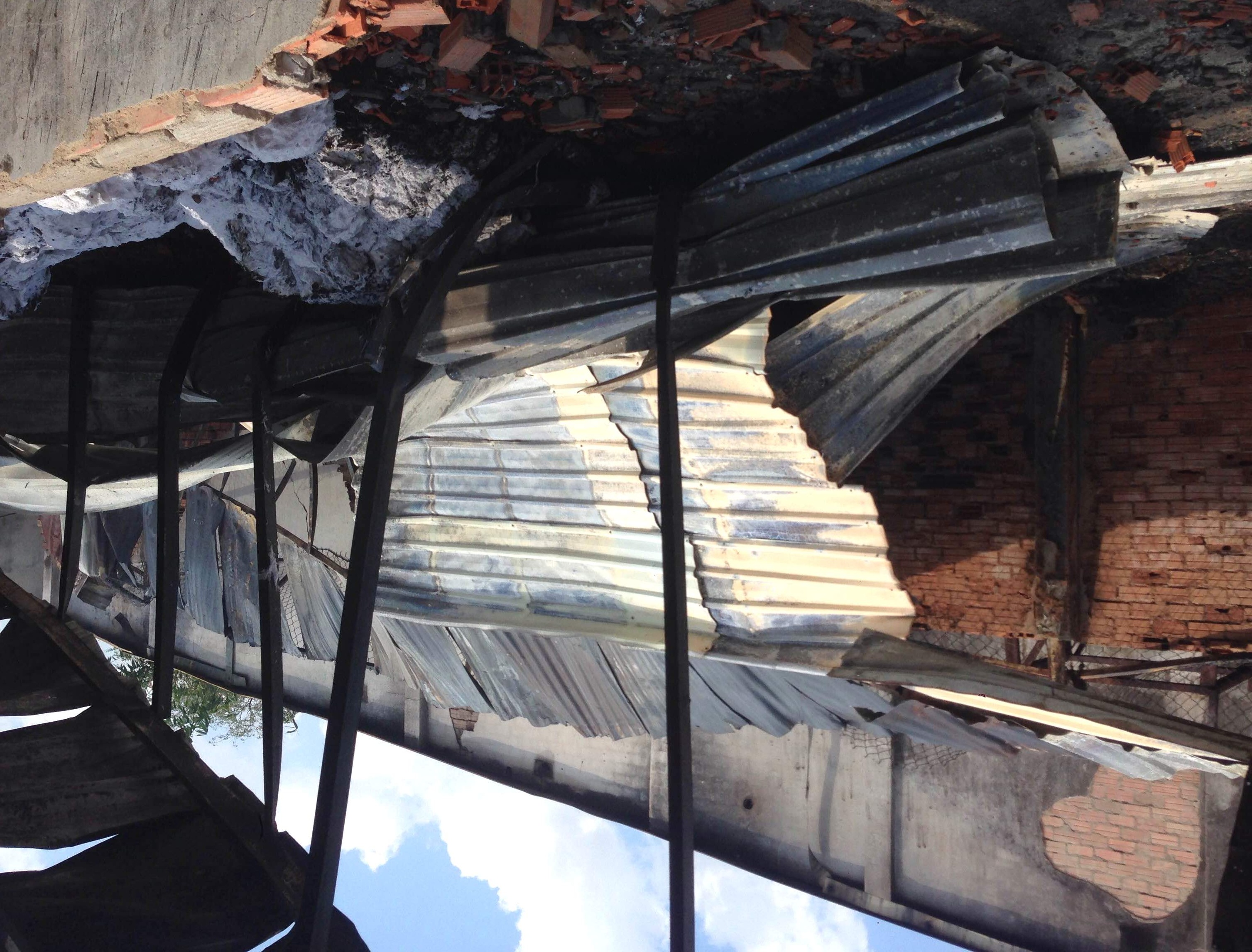 Binh Duong chi vien canh sat PCCC cuu hoa tai Cu Chi hinh anh