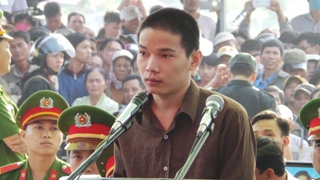 Vu Van Tien bat khoc khi gap lai me hinh anh